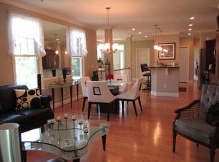 27 Sea Spray Ave #565, Mashpee, MA 02649