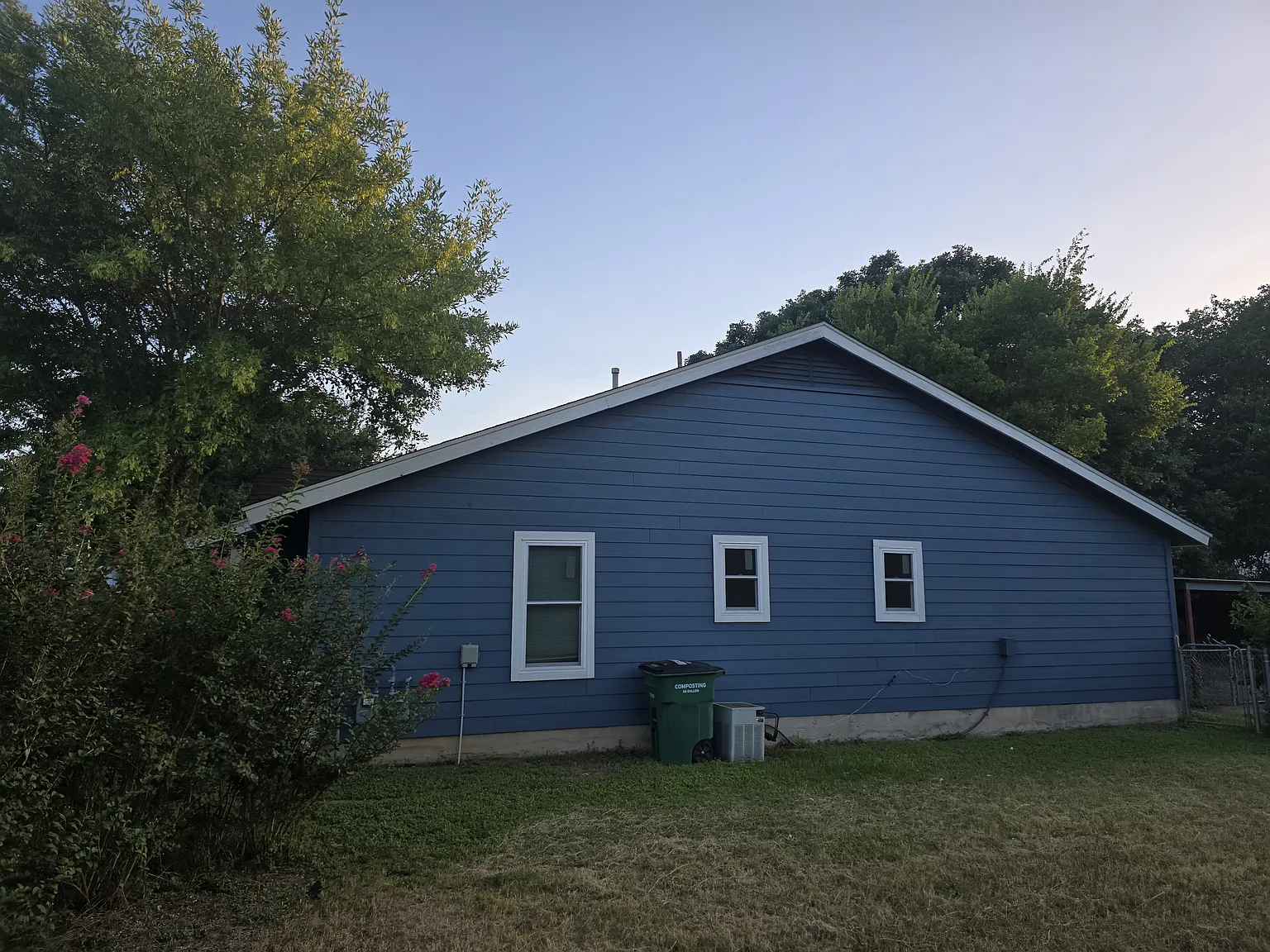 2 bed, 950 sqft, $1,600 — Photo 4