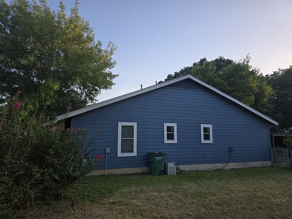 Side of the property/no neighbors