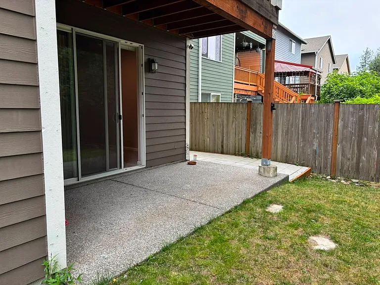 16007 Meridian Ave S — Photo 10