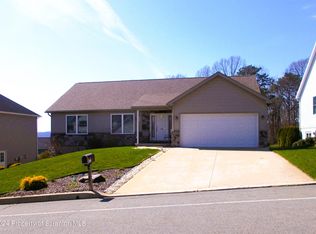 412 Gardenia Dr #L-36, Pittston, PA