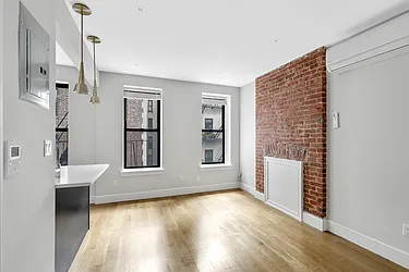 218 East 74th Street, #5R