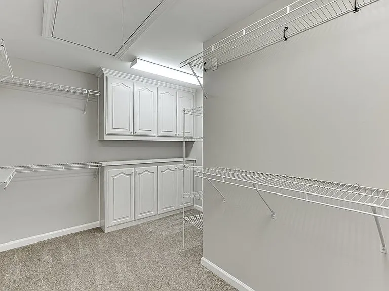 9345 Riverclub Pkwy — Photo 40