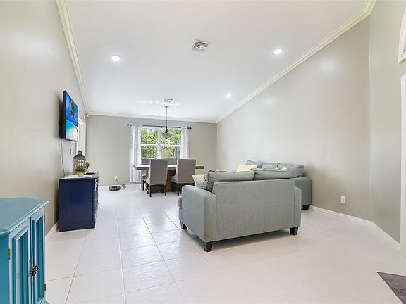 5th image of 8589 Jade Drive