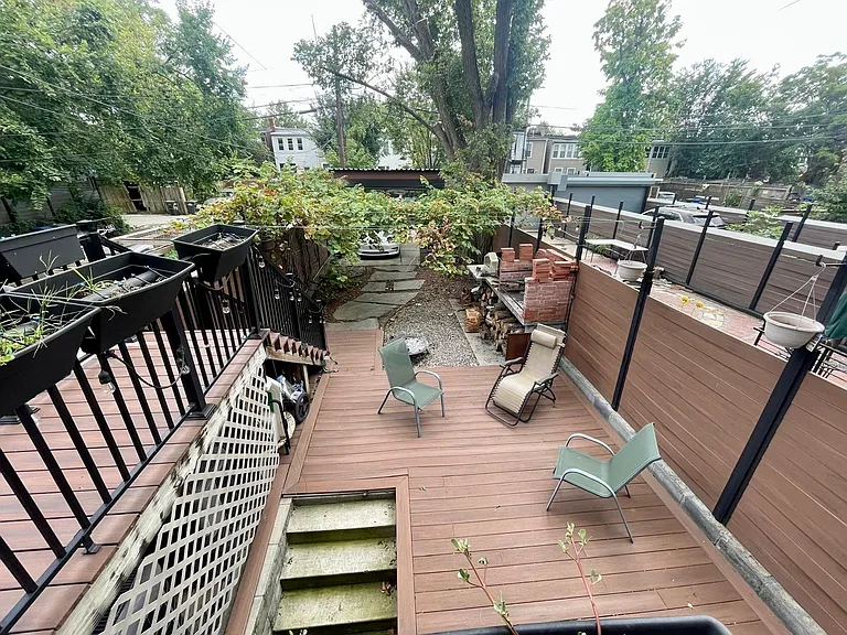 732 Kenyon St NW — Photo 7