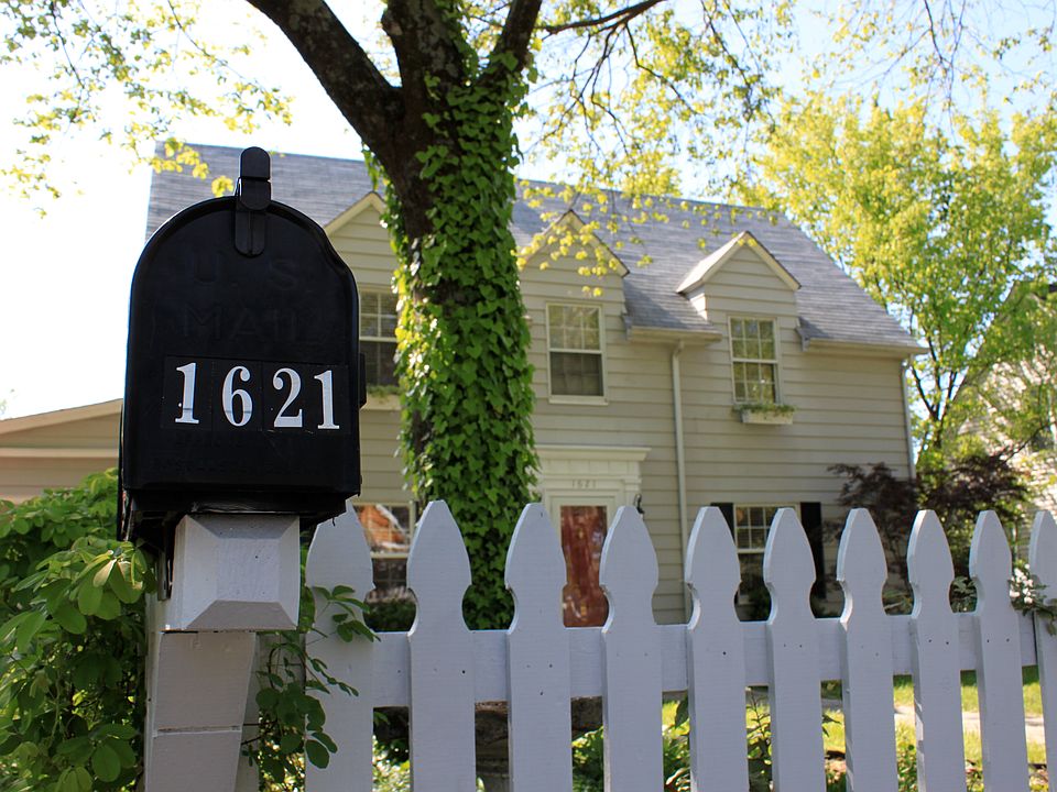 1st image of 1621 Berkley Cir