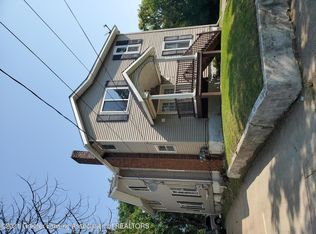 114 W Biddle St, Jackson, MI 49203