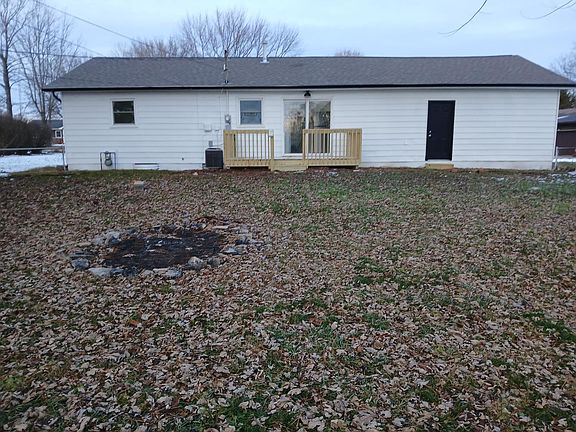 4th image of 207 E Ford St