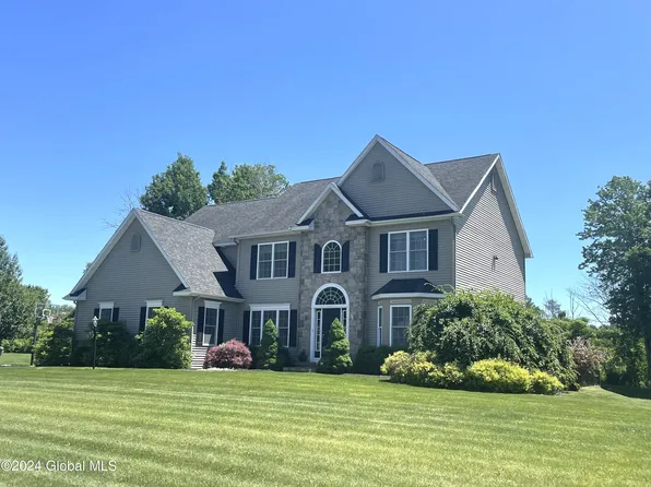 9 Avallon Way, Altamont, NY 12009