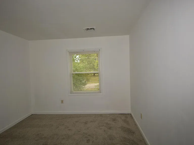 1086 Wellspring Dr — Photo 14