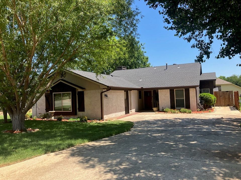 1st image of 3915 Winston Dr