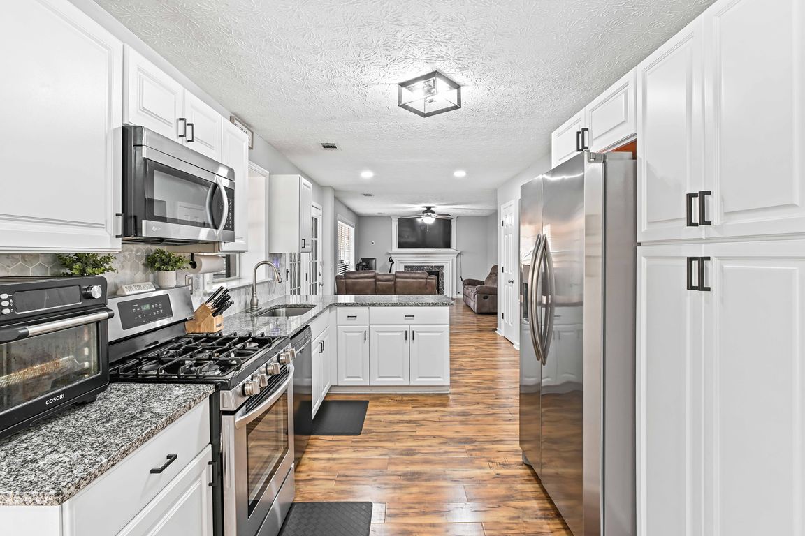 next background image