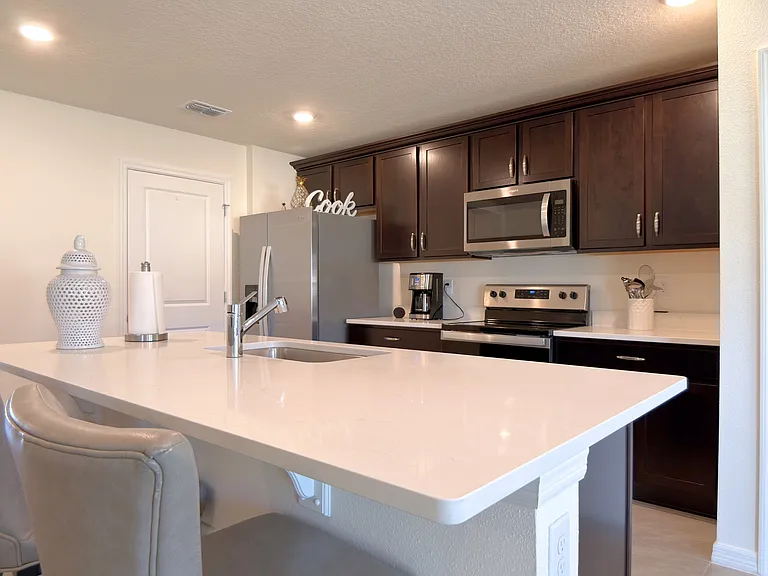 7011 SW 136th Ln — Photo 5