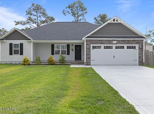 408 Wind Sail Ct, Sneads Ferry, NC 28460