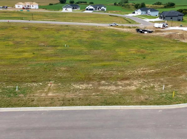 113 High Cross Cir, Crooks, SD 57020