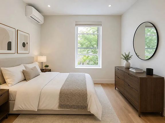 4th image of 131 E 29th St #3D