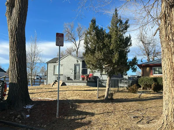 1601 Rosemary St, Denver, CO 80220