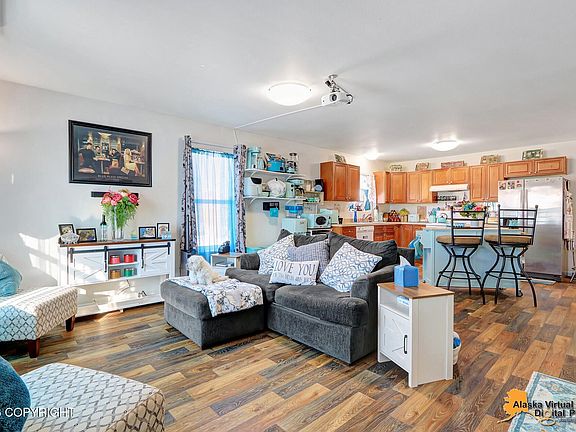 3rd image of 4663 W Adirondack Cir
