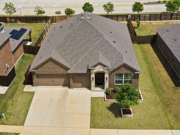 10109 Table Bluff St, Aubrey, TX 76227