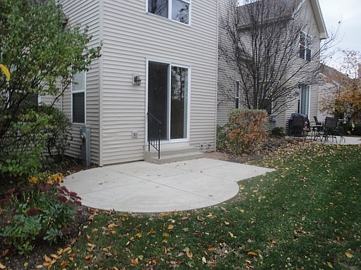 5th image of 218 Berkshire Dr