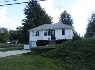 3221 Hayes St, Jackson, MI 49203