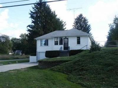3221 Hayes St, Jackson, MI, 49203