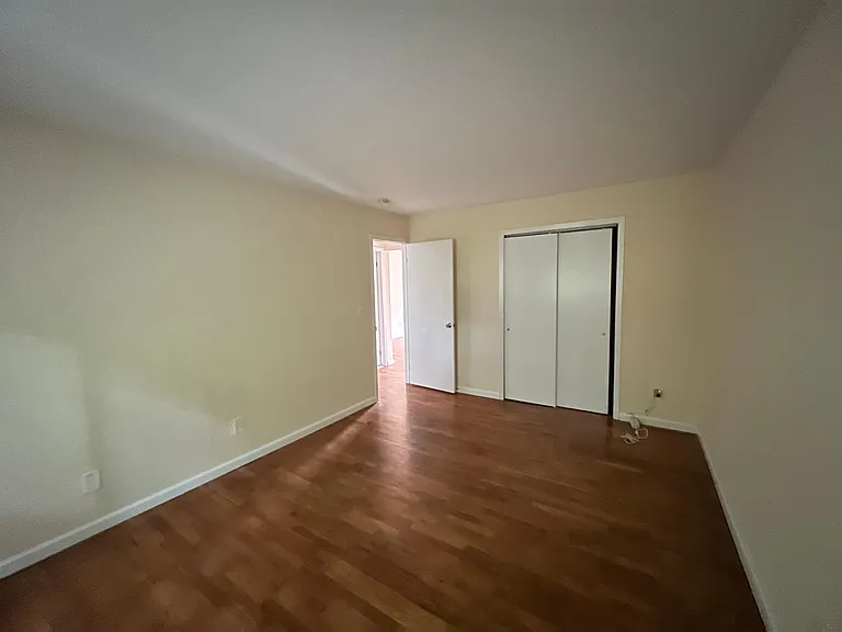 18 Waldron Ave #2B — Photo 6