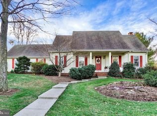 2222 Old Colony Rd, York, PA 17402