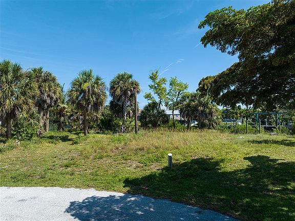 4th image of 19188 NEW HAVEN COURT LOT 12