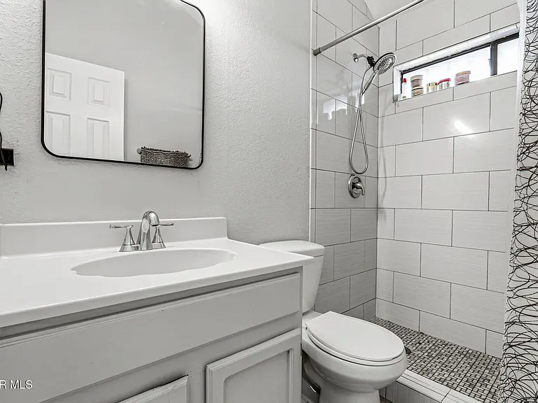 1117 Sun Shadow Dr — Photo 35