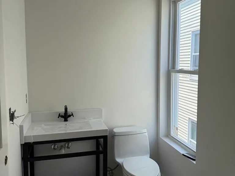 22 Harold St #2 — Photo 3