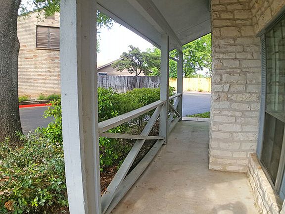 3rd image of 8837 N Plaza Ct