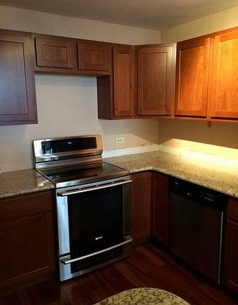 3rd image of 1660 N La Salle Dr #34