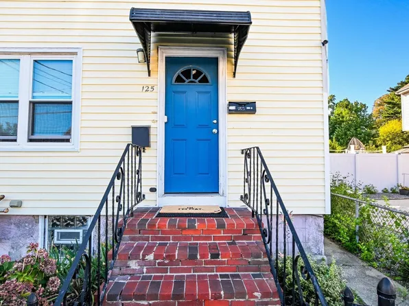 125 Field St, New Bedford, MA 02740
