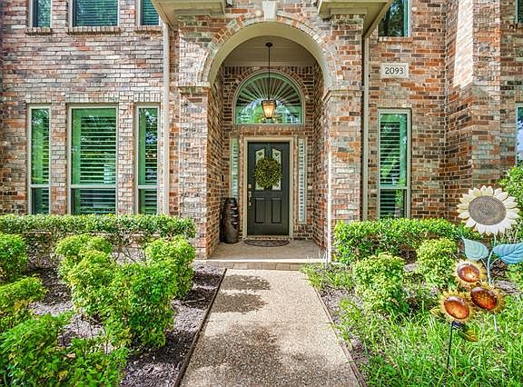 2nd image of 2093 Idlewood Dr
