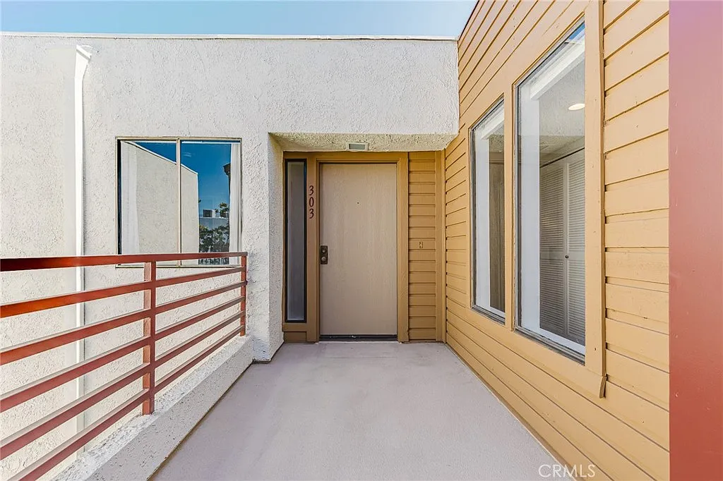 3 bed, 1298 sqft, $4,600 — Photo 3
