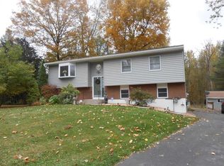 4 Brook Ln, Hopewell Junction, NY 12533