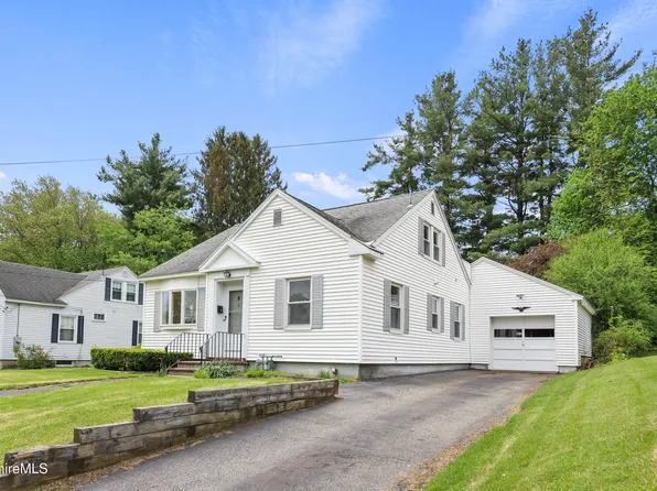 31 Kensington Ave, Pittsfield, MA 01201