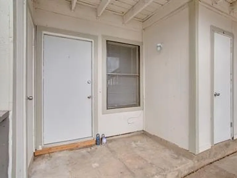 2310 Rachael Court — Photo 32