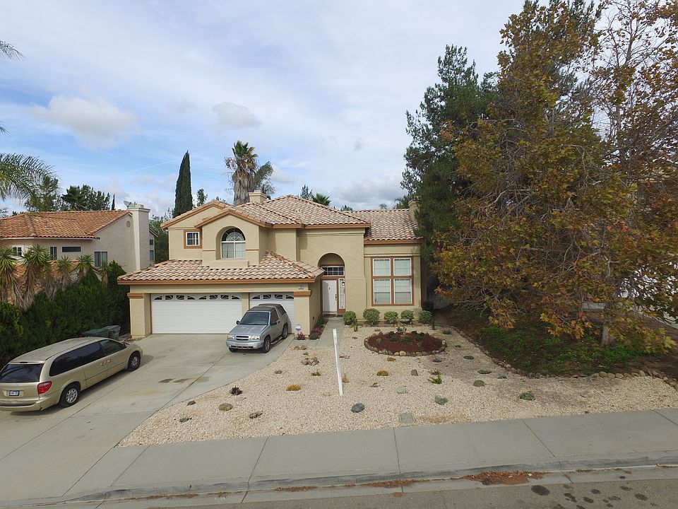 1st image of 1704 W 11th Ave