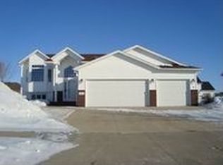 3311 45th Ave S, Fargo, ND 58104