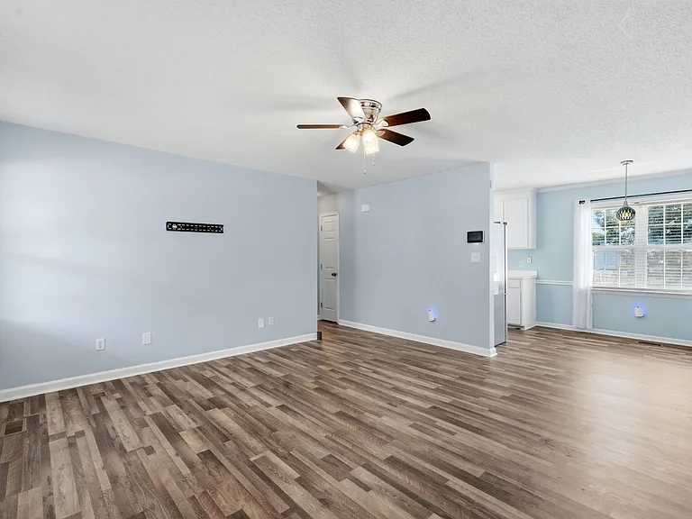 105 Twin Creeks Dr — Photo 5