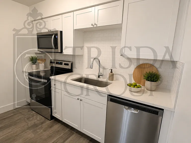 119 Rothesay Ave #6 — Photo 7