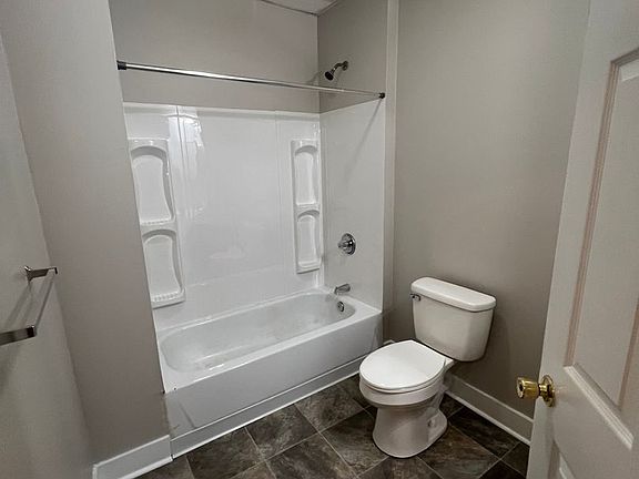 5th image of 351-359 W 8th St #351-1/2