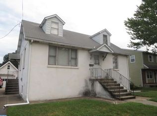 525 N Forklanding Rd, Maple Shade, NJ 08052