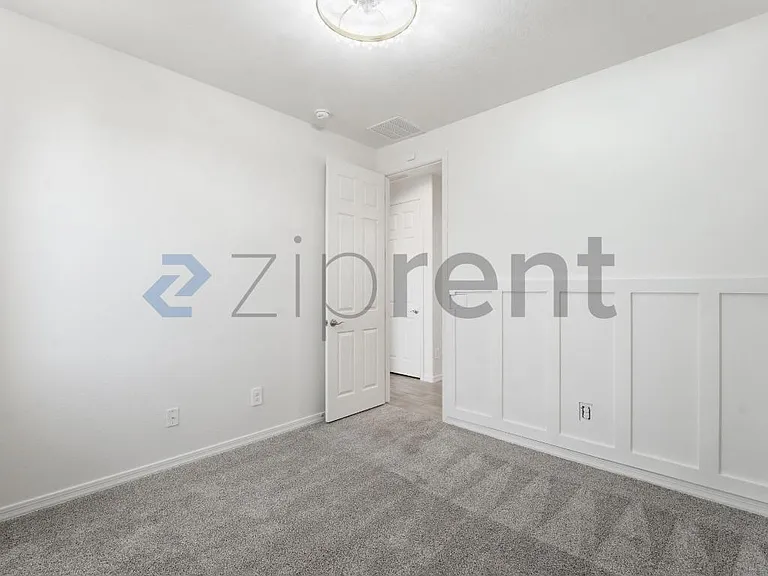 2313 N 195th Dr — Photo 8