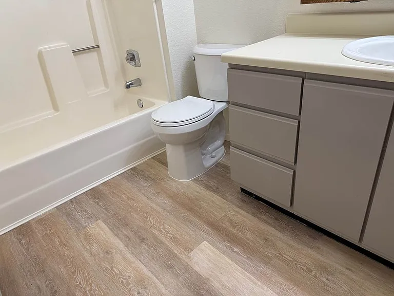 5208 Sunset Dr — Photo 9