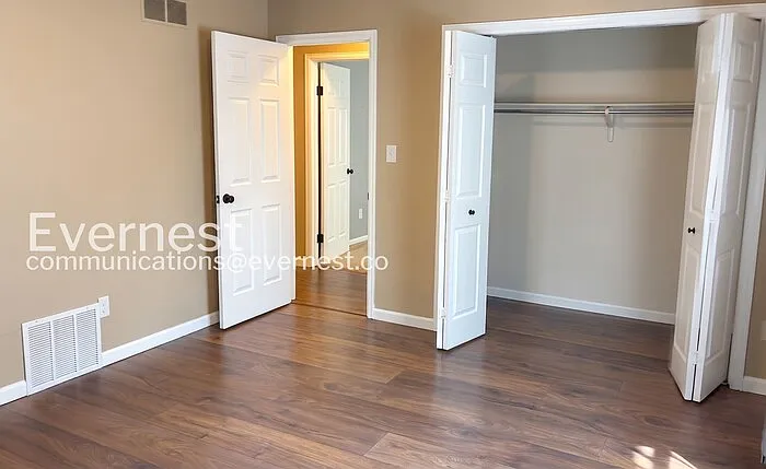 1808 Riverview Dr — Photo 12