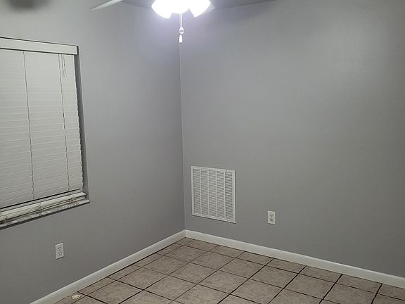 4th image of 3146 W Varn Ave