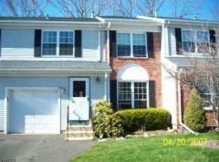 113 Grantham Dr, Somerset, NJ 08873